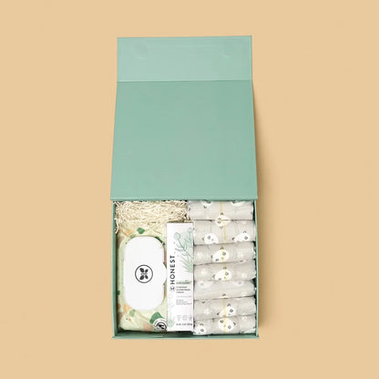 The Honest Company Babe's Clean Bum Gift Set: Basic Cleansing, Diaper Rash Cream, Unscented, 9 Pieces
